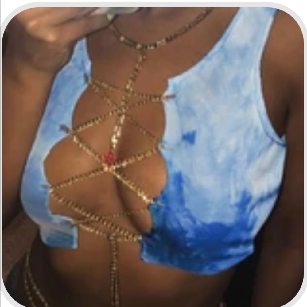 🔥SOLD🔥 🐲NWT hollow-out lace-up crop top🐲